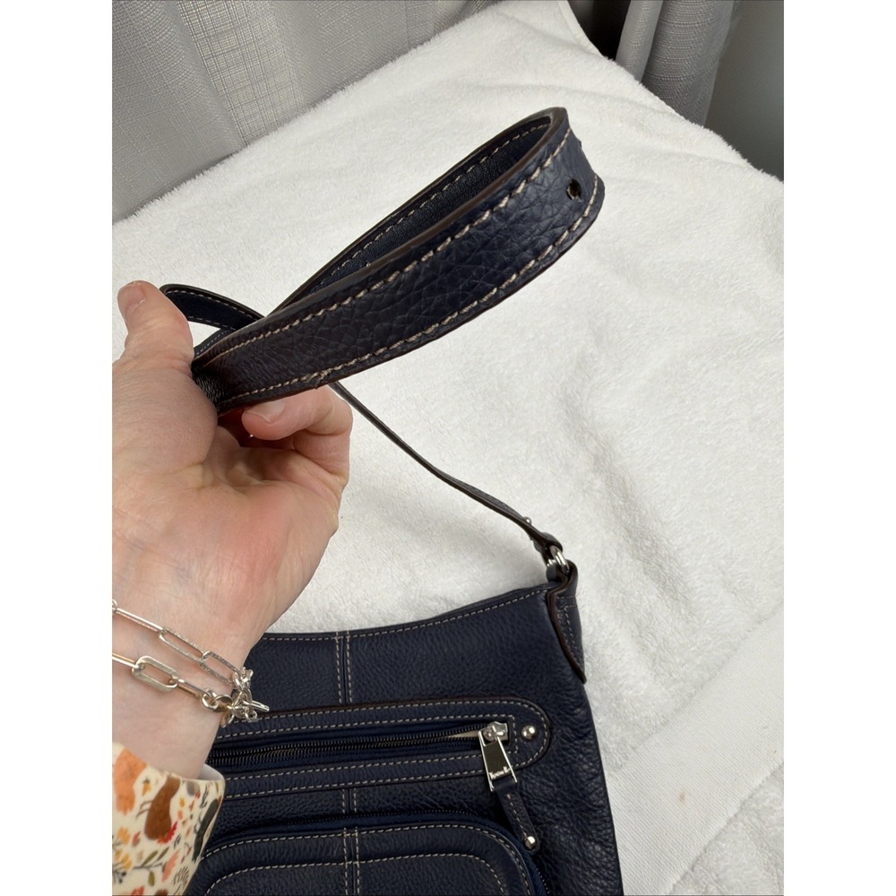 Tignanello Navy Pebbled Leather Crossbody Handbag Shoulder Bag Multiple Pockets - Picture 3 of 11